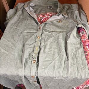 Ivy Jane Green Button-Up Top